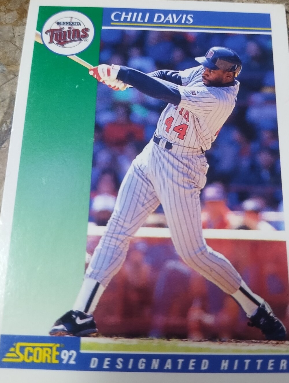 Chili Davis Minnesota Twins Baseball Card - Blue, White Score 92